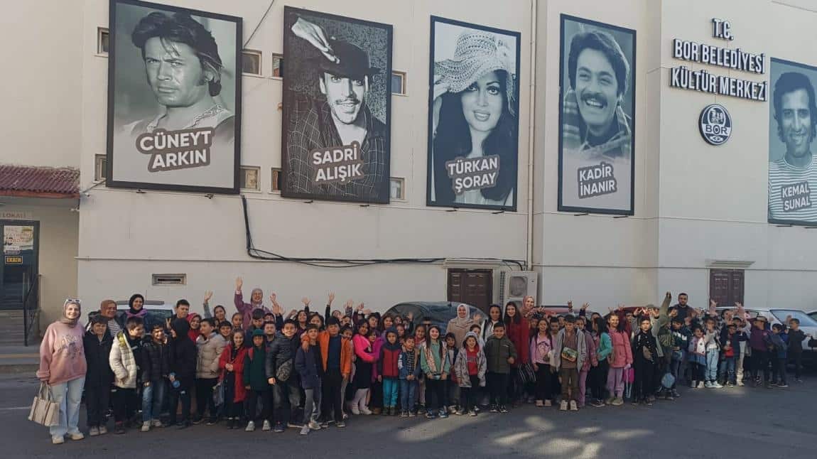 MUSTAFA KEMAL ATATÜRK'ü anma etkinlikleri kapsamında Mustafa filmini izlemek amacıyla yapılan gezi film izleme etkinliğimiz yapıldı